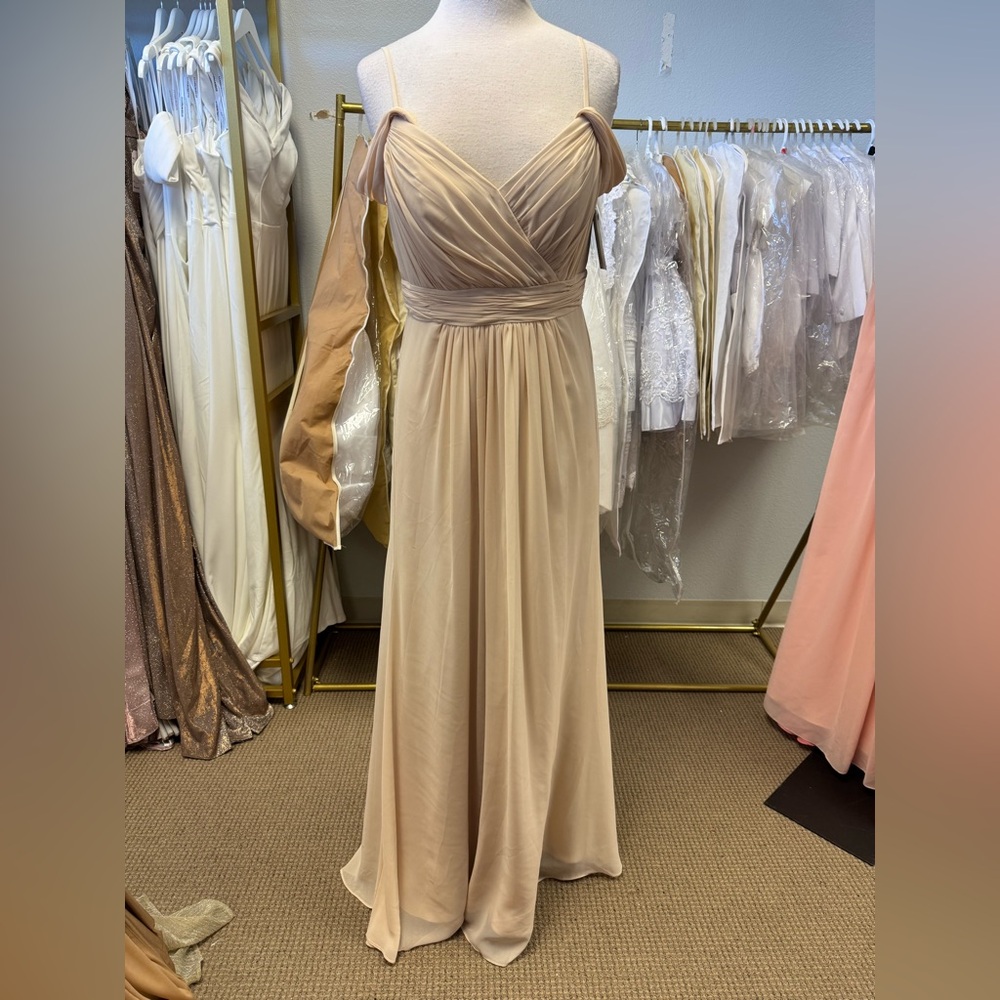 Elegant Champagne Evening Gown CH527